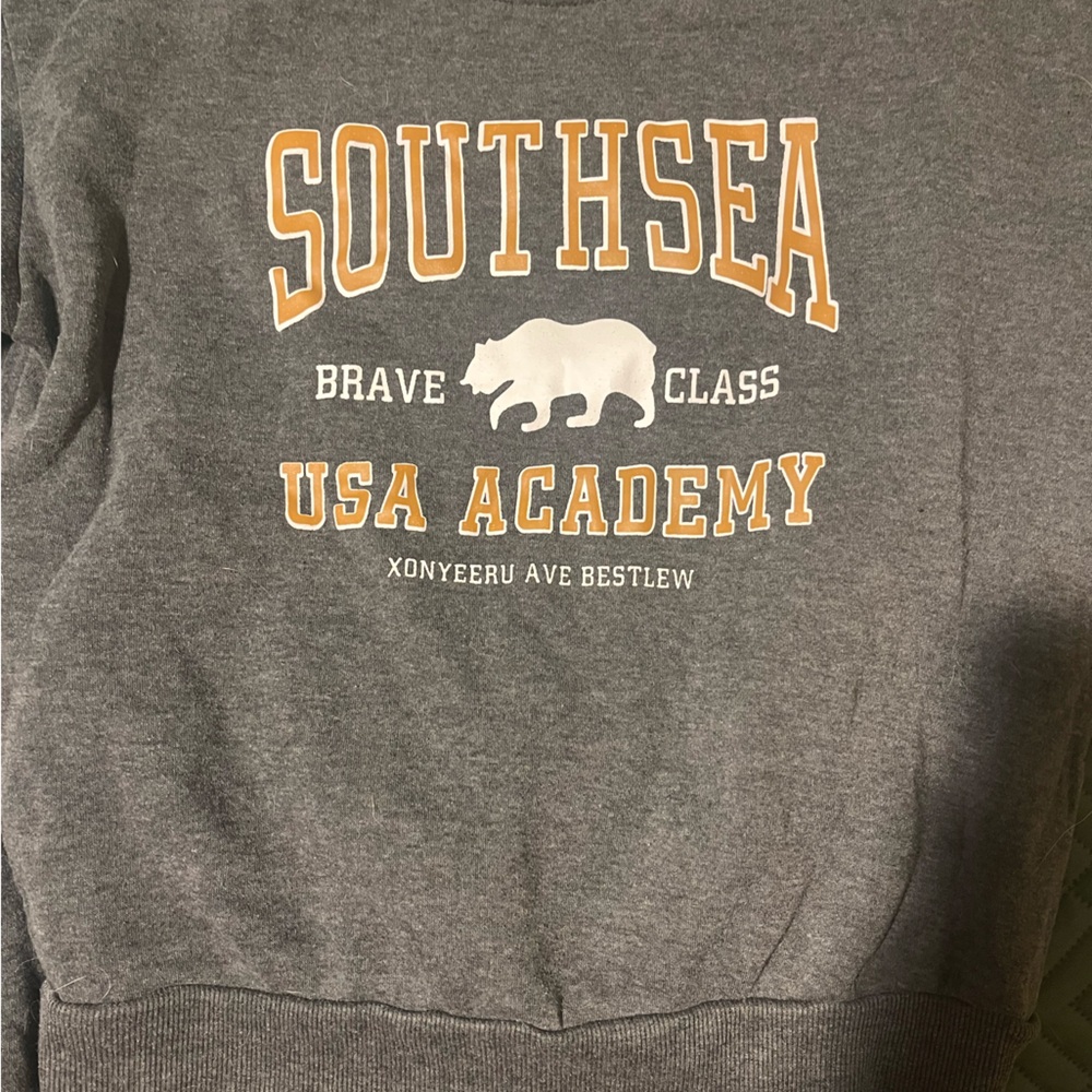 Sweatshirt